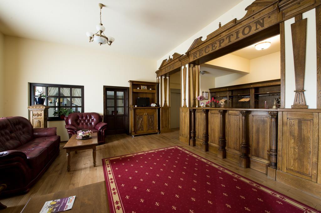 Hotel Castel Royal Mosnita Noua Екстер'єр фото