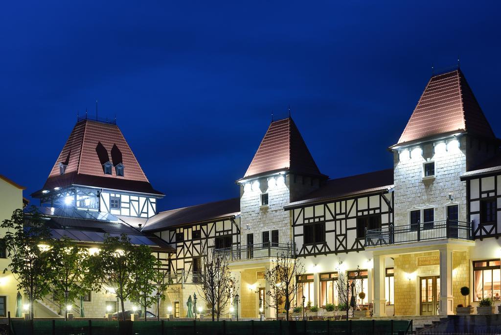 Hotel Castel Royal Mosnita Noua Екстер'єр фото