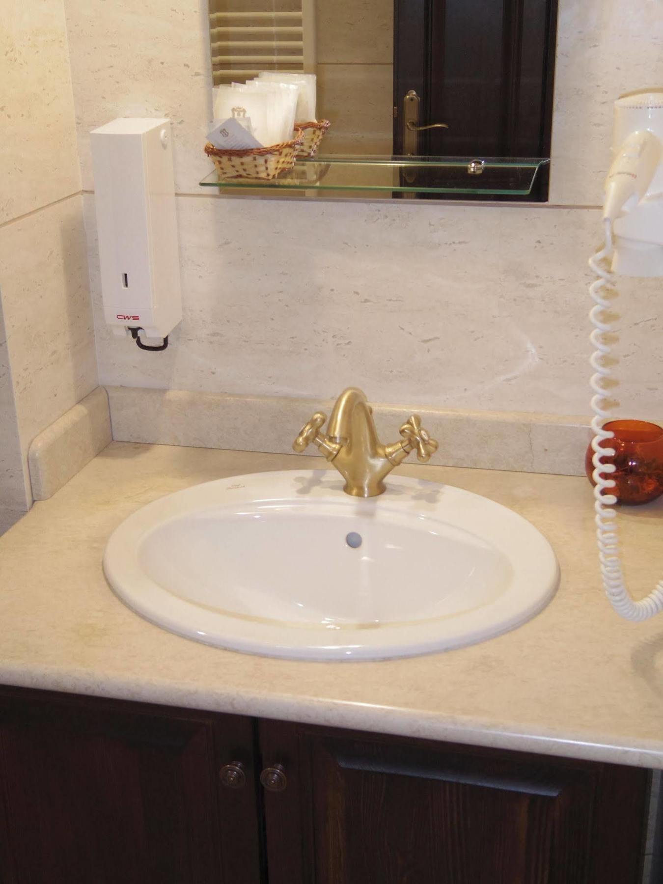 Hotel Castel Royal Mosnita Noua Екстер'єр фото