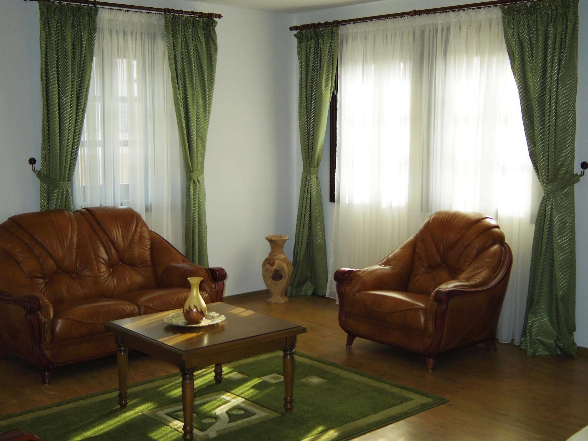 Hotel Castel Royal Mosnita Noua Екстер'єр фото